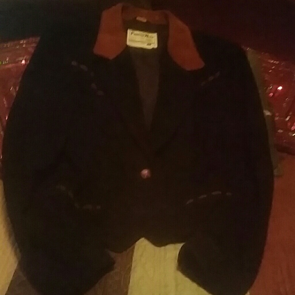 100%lined, suede leather short waist jacket